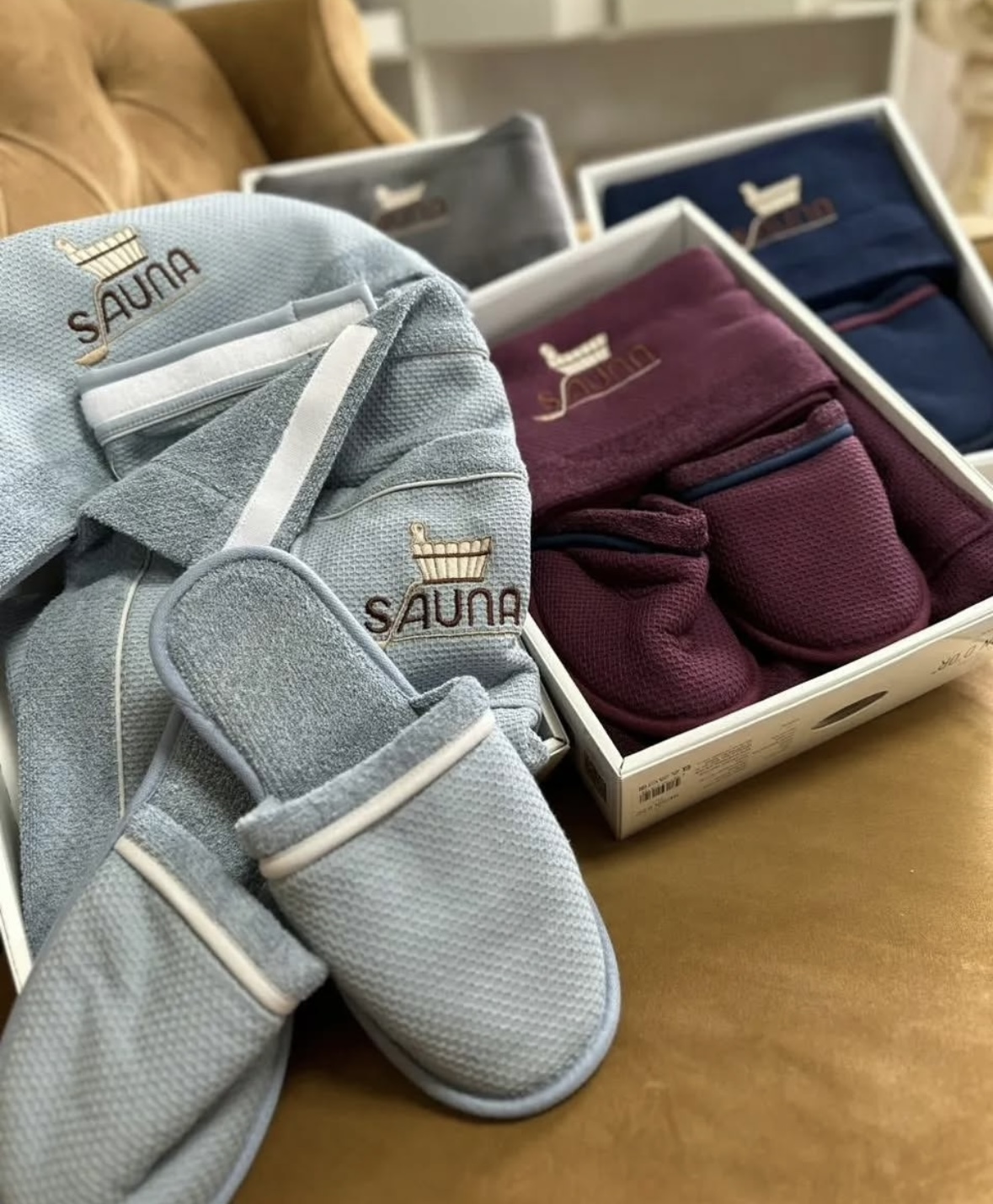 Набор килт + полотенце + тапочки мужской Sauna Dufour бордовый