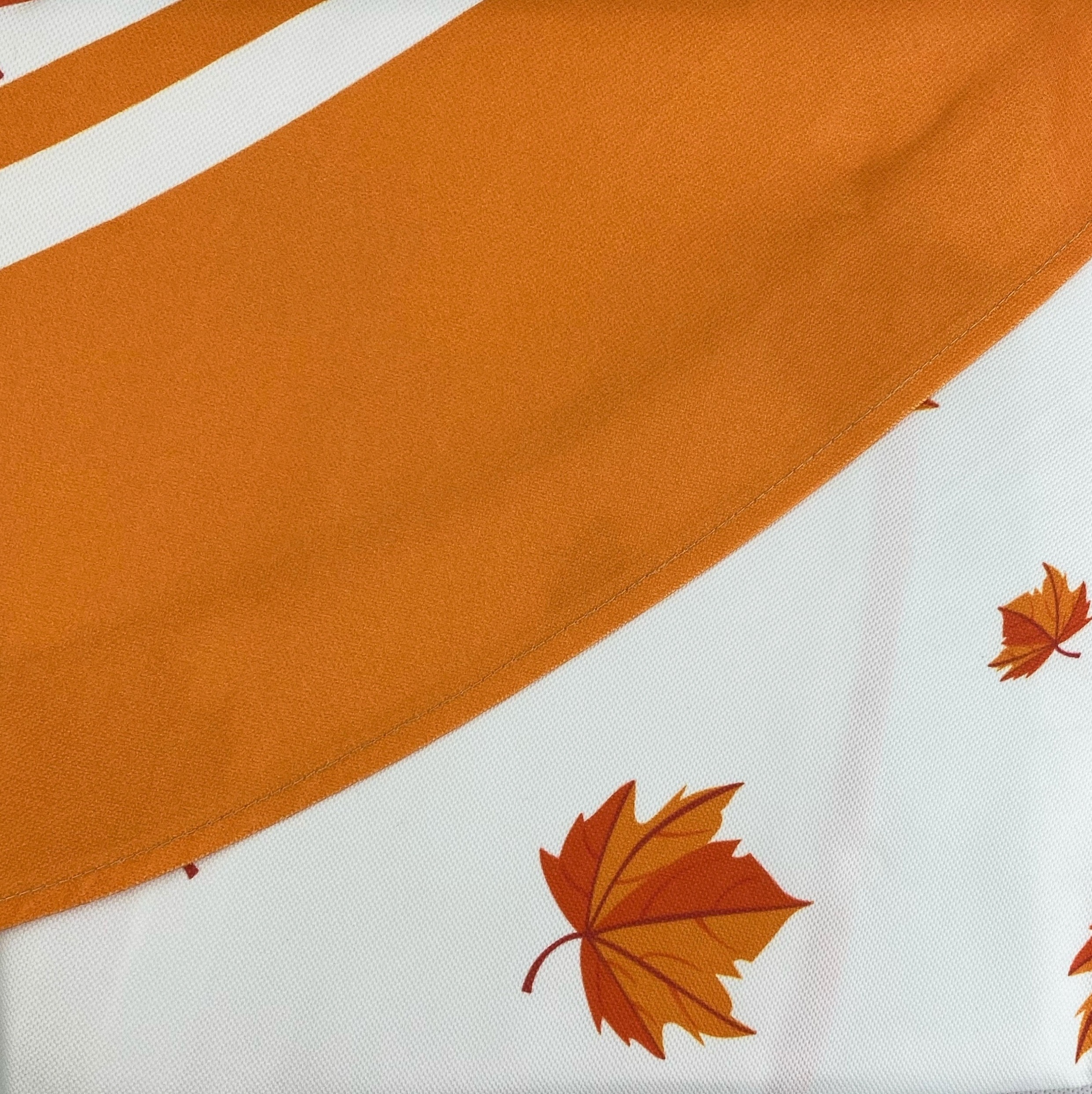 Garden Maple Leaf скатерть 160 см оранжевый