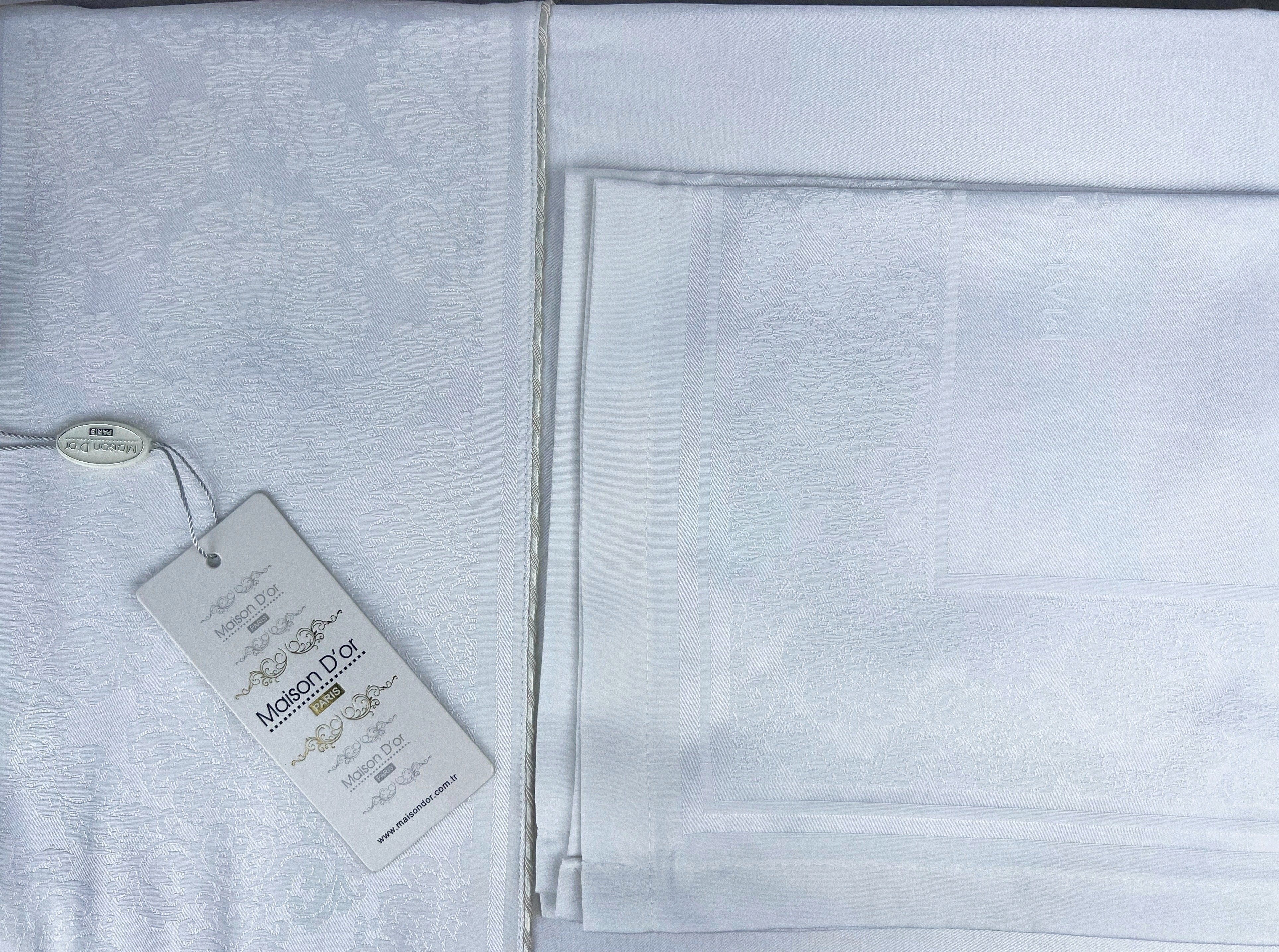 Magnole 160×320 см скатерть белый